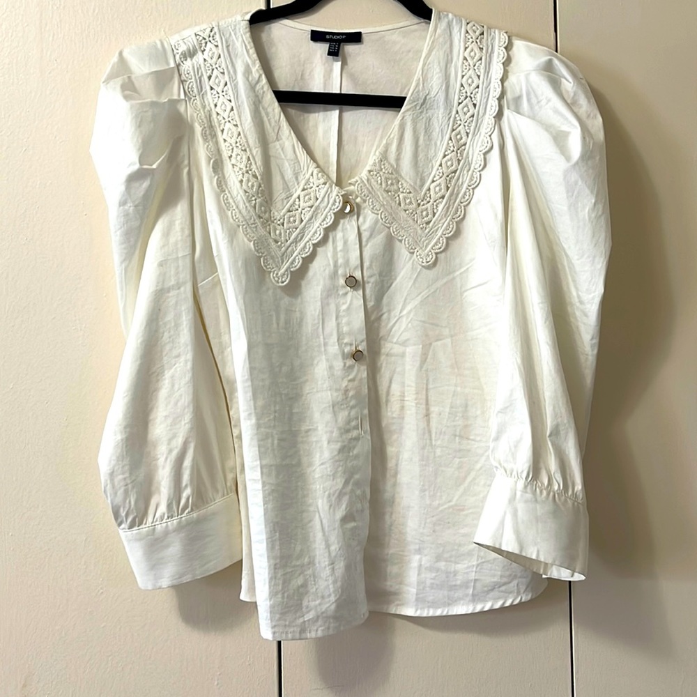Studio F shirt embroidery  lace size small